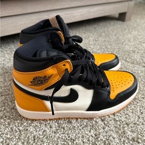 Air Jordan 1 High OG Taxi